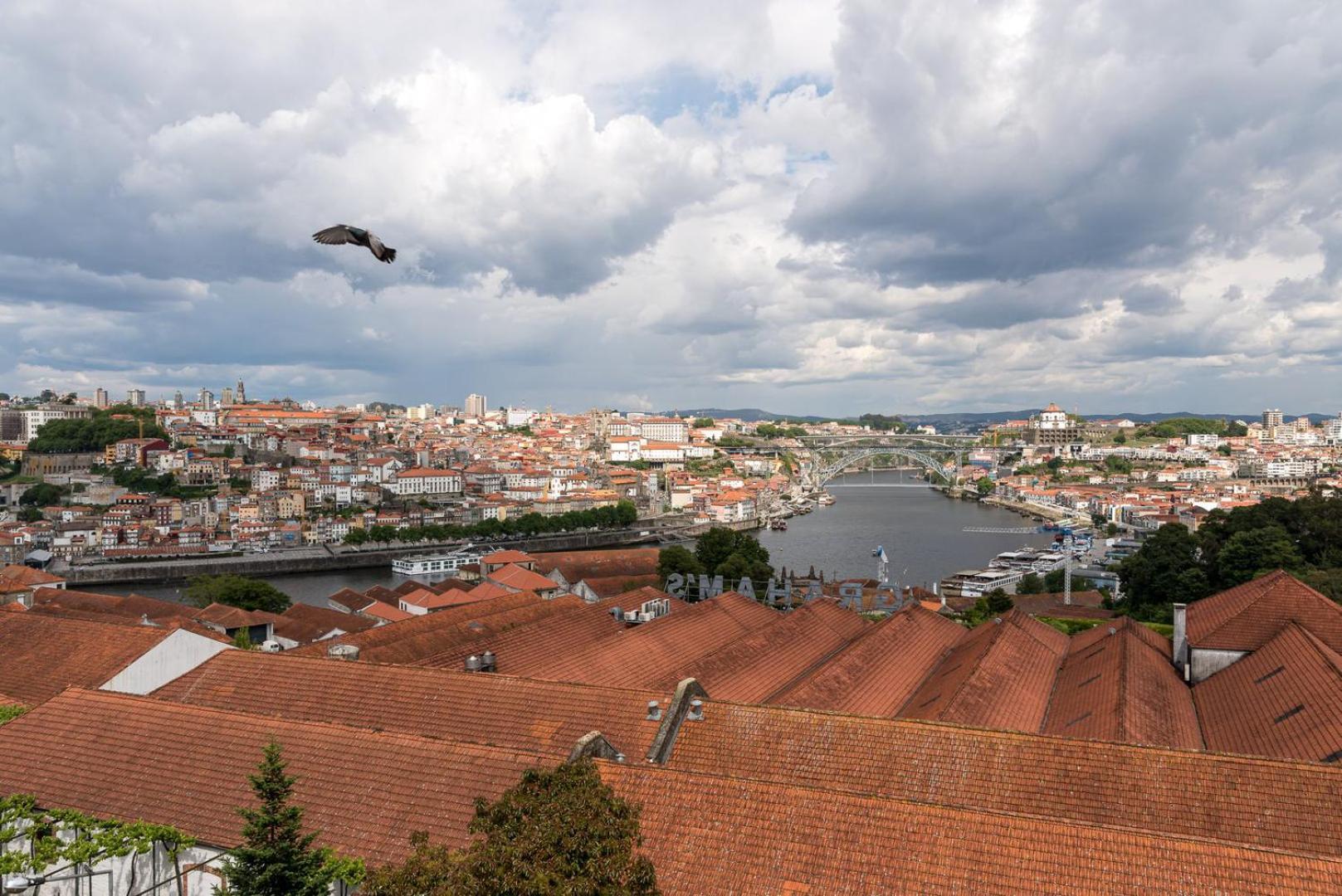 Апартаменты Guestready - Porto Fantastic View Вила-Нова-ди-Гая Экстерьер фото